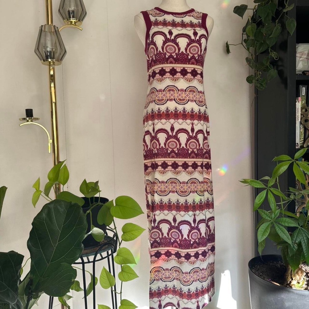Xhilaration Womens Boho Ornate Print Bodycon Maxi Tank Dress Magenta Burgundy M